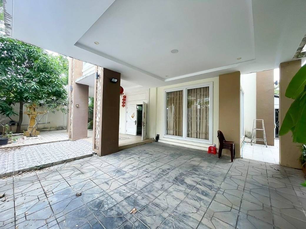 $3,500 Vila