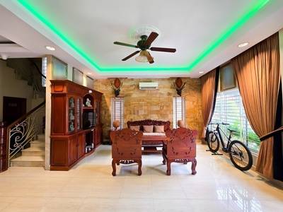 Vila For Sale & Rent with 4 Parking Space