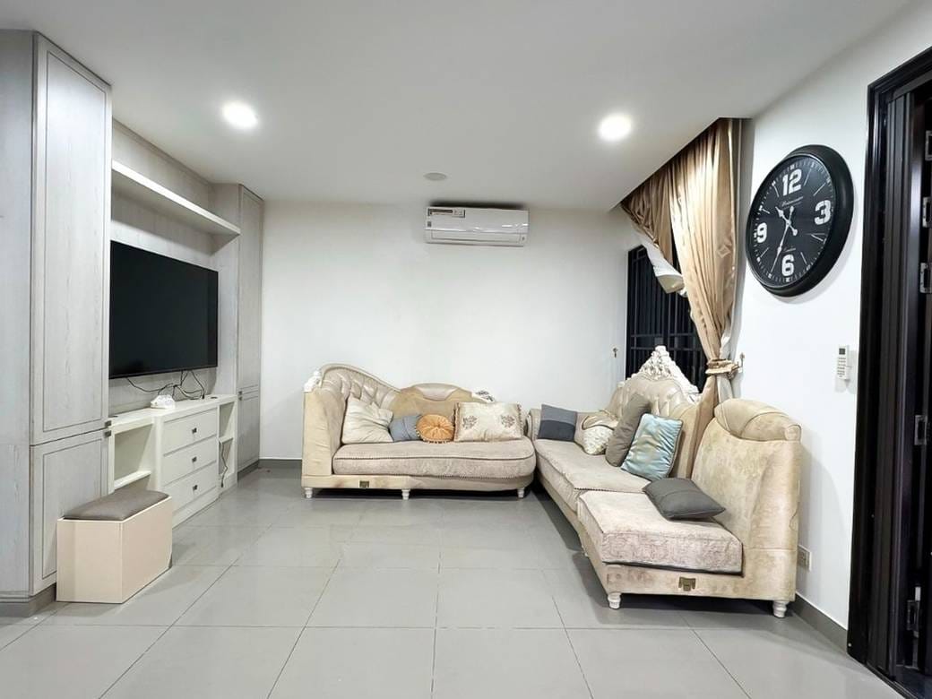 $445,000 Dvojvila
