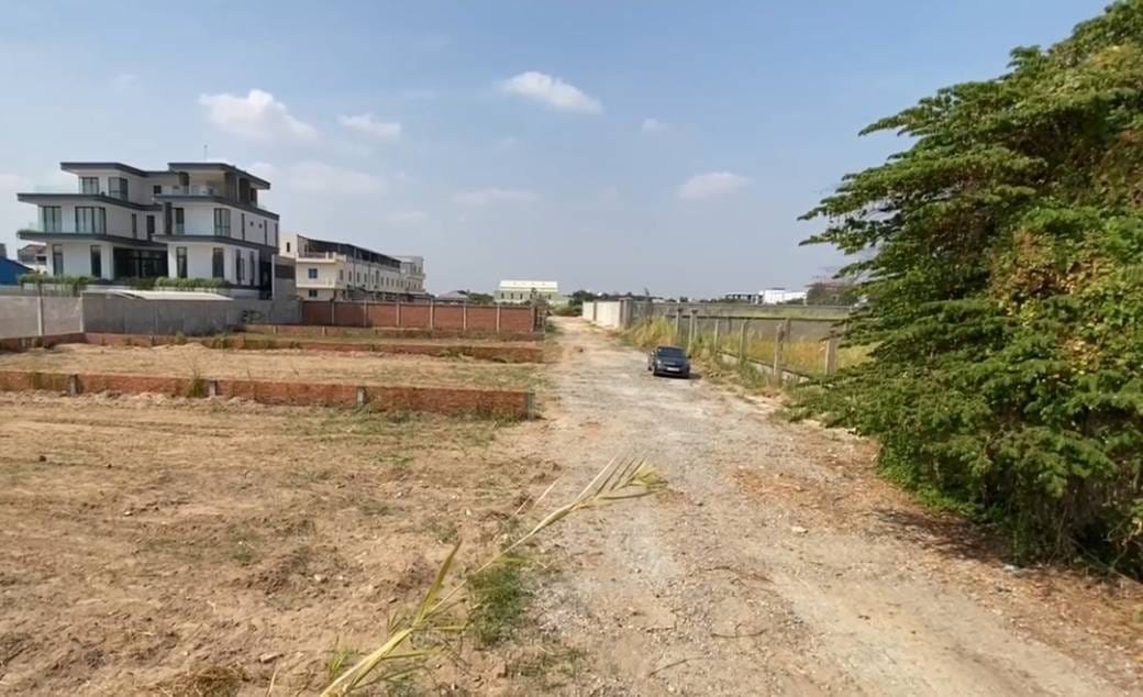 ที่ดิน สำหรับขาย ใน Chroy Changvar $310,200