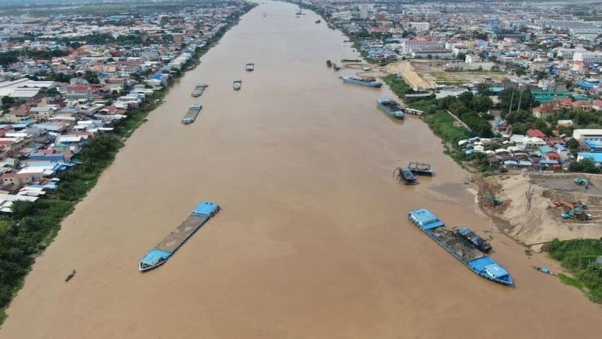 Canal and Shipping Cambodia