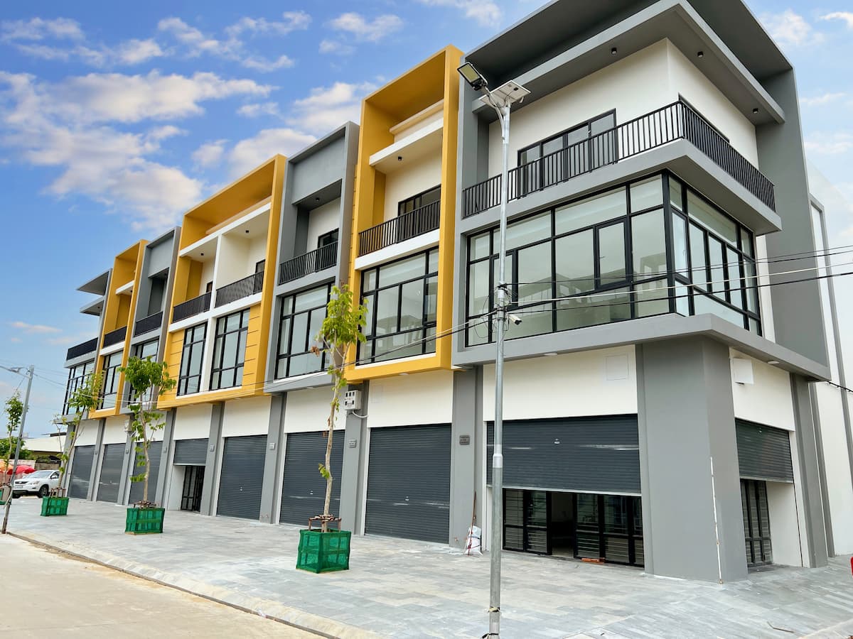 Shophouses and Renovated Shophouses