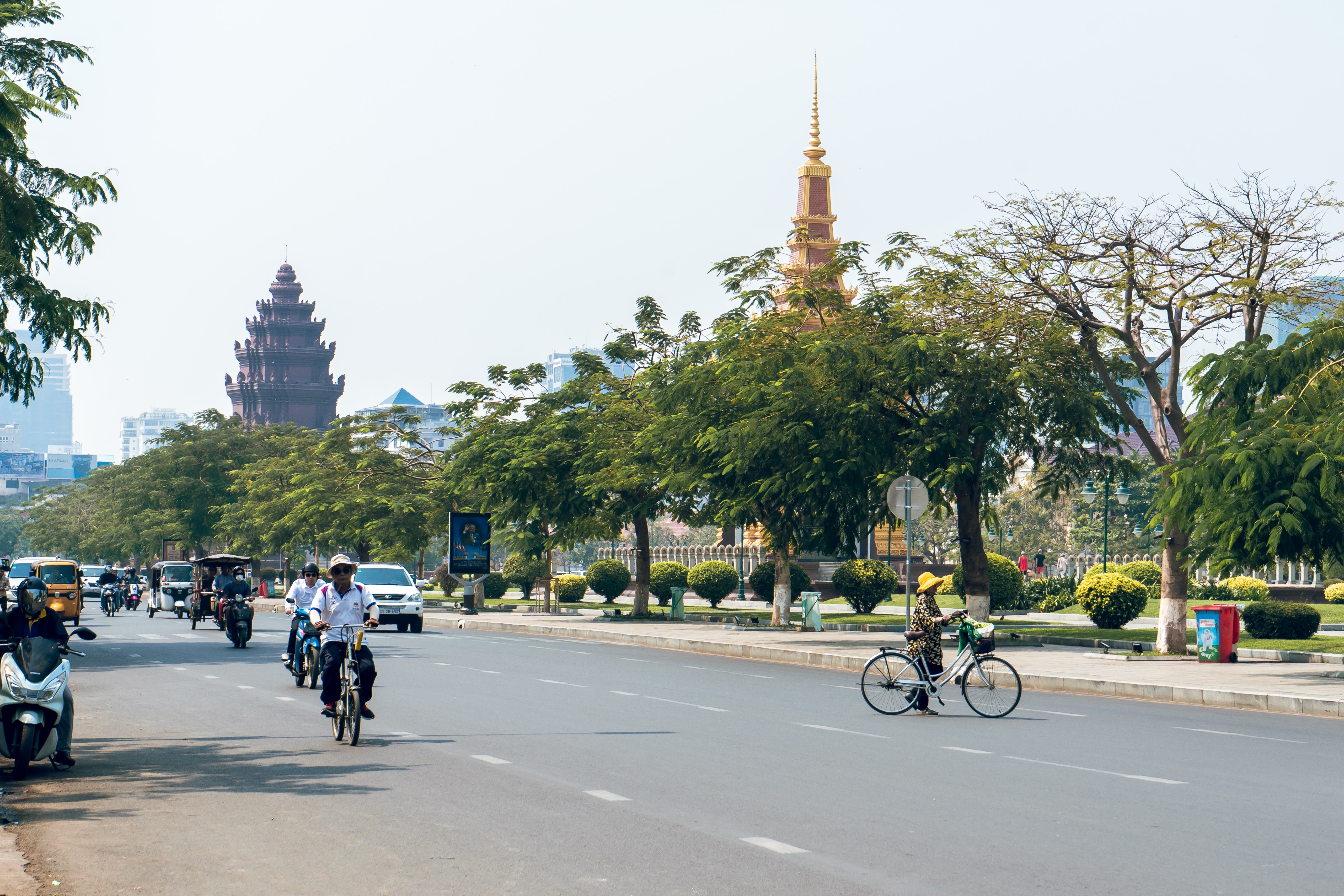 Столица камбоджи. Камбоджа столица. Пномпень набережная. Phnom Penh Главная улица. Phnom Penh, Cambodia.