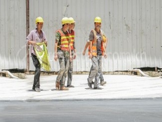柬埔寨政府拟最低工资标准，建筑工人有福了！
