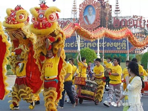 万万没想到，柬埔寨人过春节居然比中国人还拼！