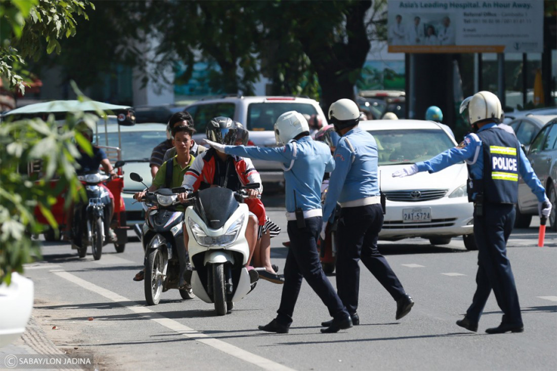 当心驾照被吊销！柬埔寨将实行驾照扣分制，这些行为将被扣分！