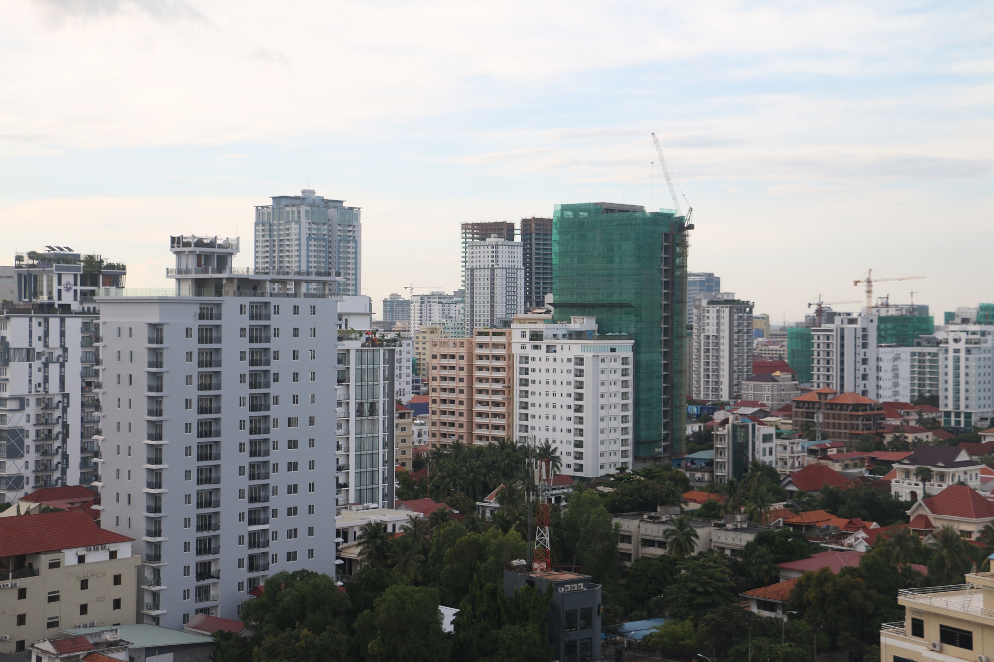 Buying pre-selling properties in Cambodia: Pros and Cons 