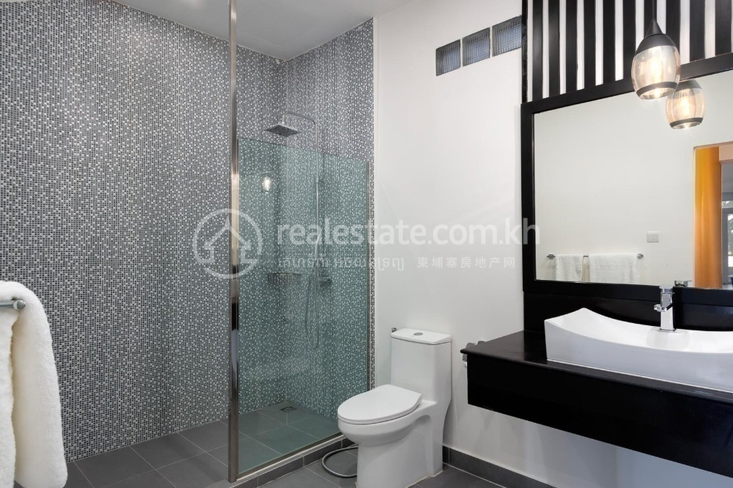tao-riverside-residence-loft-bathroom.jpg