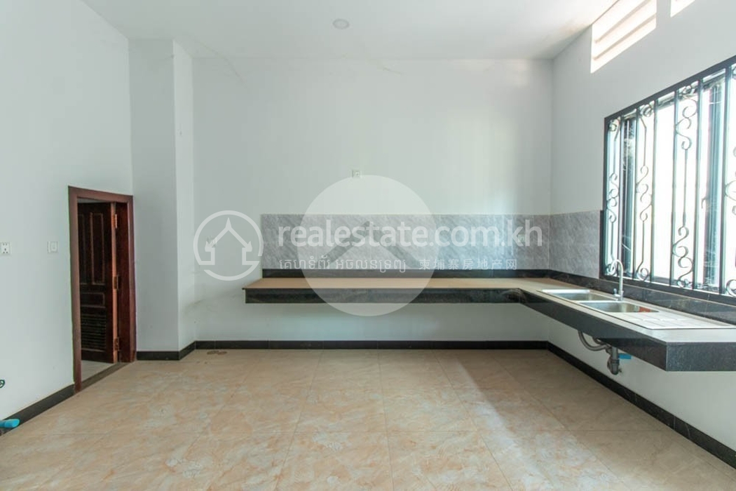 22011815509861a8-13586-2-bedroom-villa-for-sale-in-svay-thom4.jpg