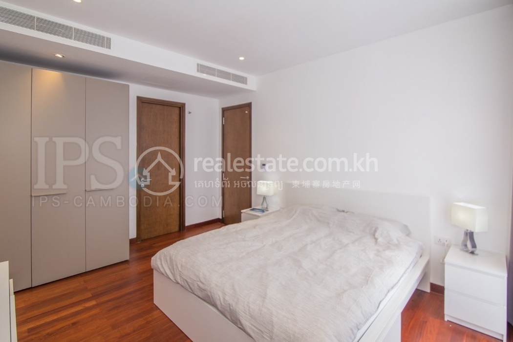 1908051519a5745b-9135-2-bedroom-condo-for-rent-BKK18of14.jpg