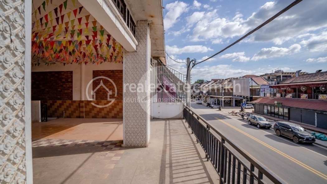 2112141352bcddce-13391-commercial-shop-house-for-rent-in-pub-street-night-market.jpg