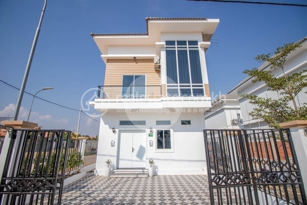 22012715085e7e9a-13690-2-bedroom-villa-for-rent-in-svay-dangkum22.jpg