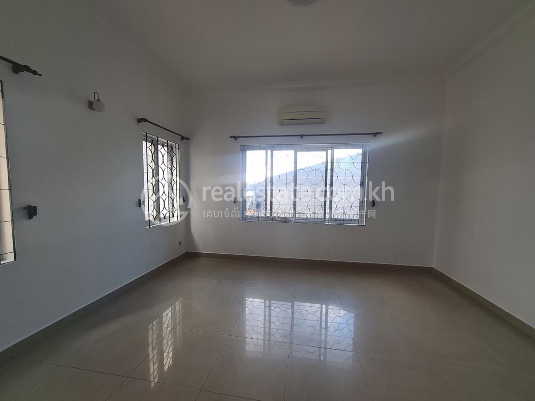 residential House for rent v Tonle Bassac ID 208660 6
