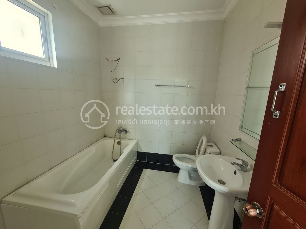 residential House for rent v Tonle Bassac ID 208660 10