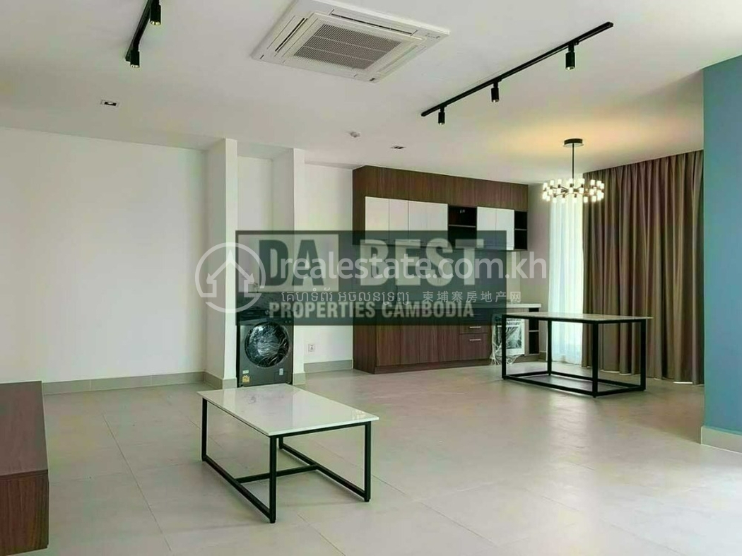 Spacious apartment, pool and gym for Rent in Phnom Penh- BKK1-27.jpg