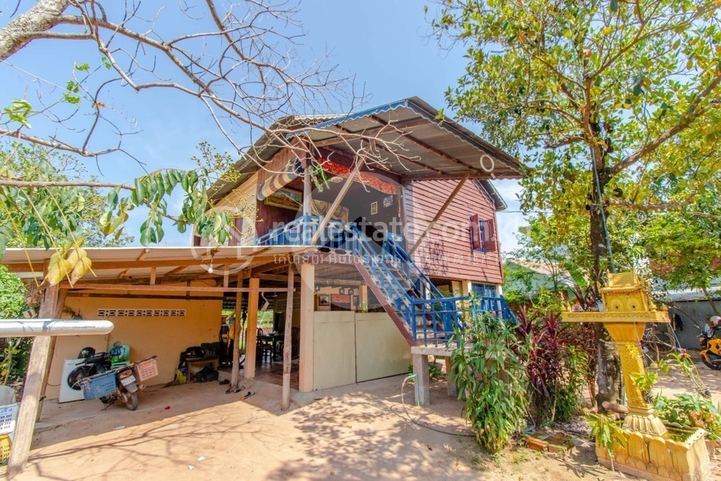 2204211706511af4-14297-2-bedroom-wooden-villa-for-sale-in-svay-dangkum-siem-reap12.jpg