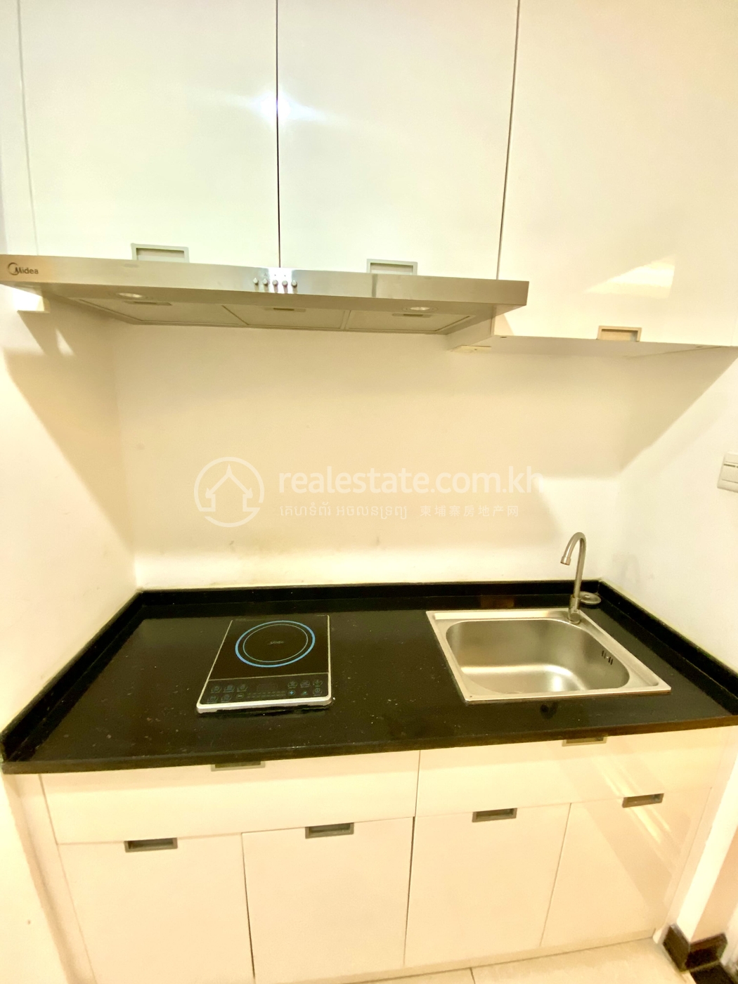 residential Condo for sale v Tonle Bassac ID 223747 11
