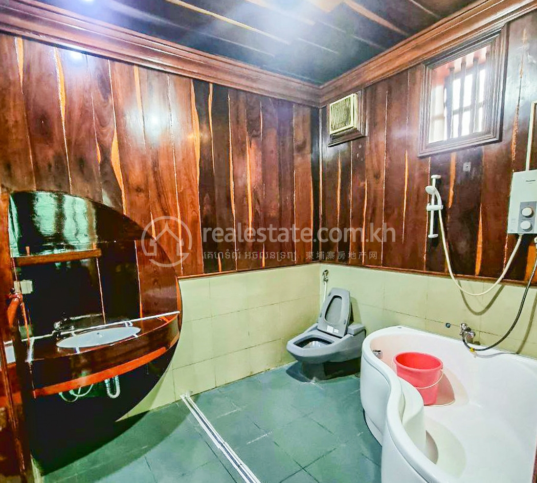 residential Villa for sale v Boeung Kak 1 ID 229844 13