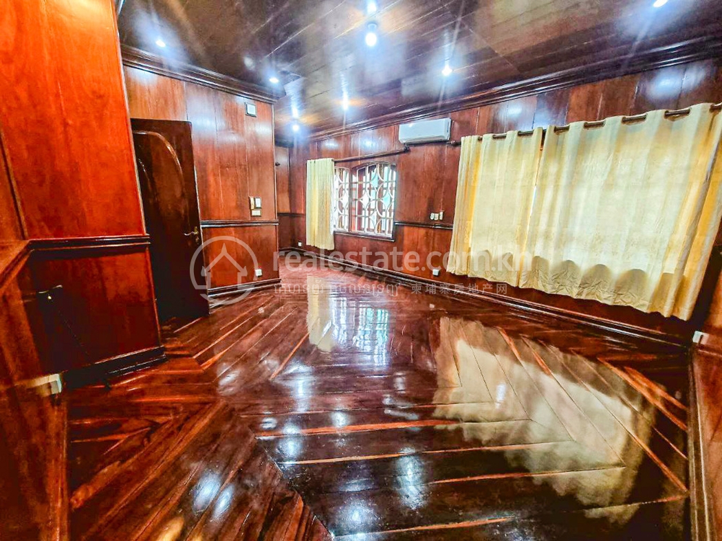 residential Villa for sale v Boeung Kak 1 ID 229844 12