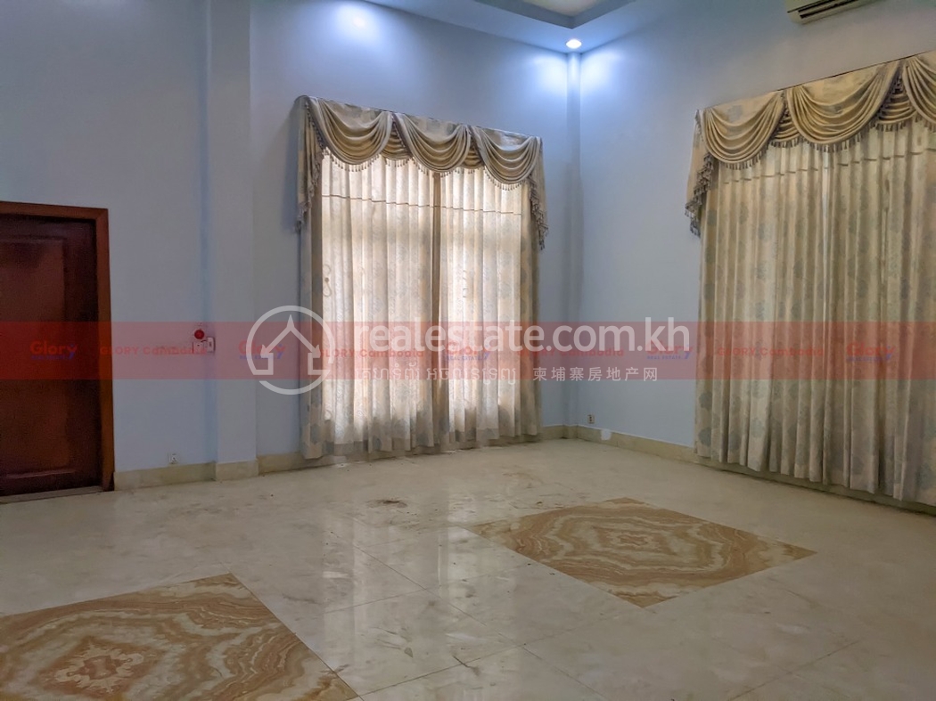 14-Beds-King-Villa-For-Rent–Phnom-Penh-Thmei-Close-To-AEON-Mall-2-Img3.jpg