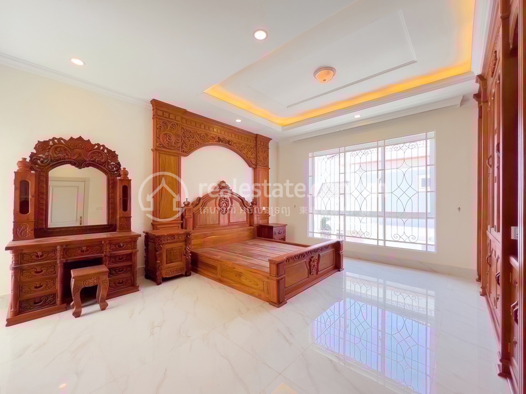 residential Villa for rent v Nirouth ID 233153 9