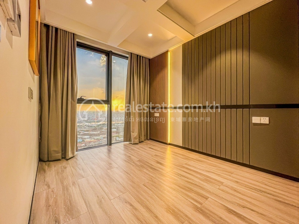 Morgan Penthouse Vacant Room.jpg