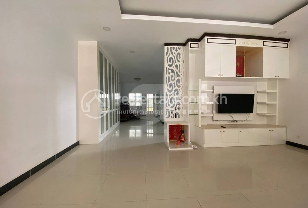 residential Twin Villa for sale v Preaek Ta Sek ID 235950 7