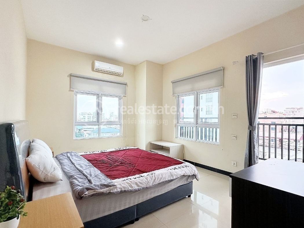 3-bedroom condo in ly huoth condo (2).jpeg