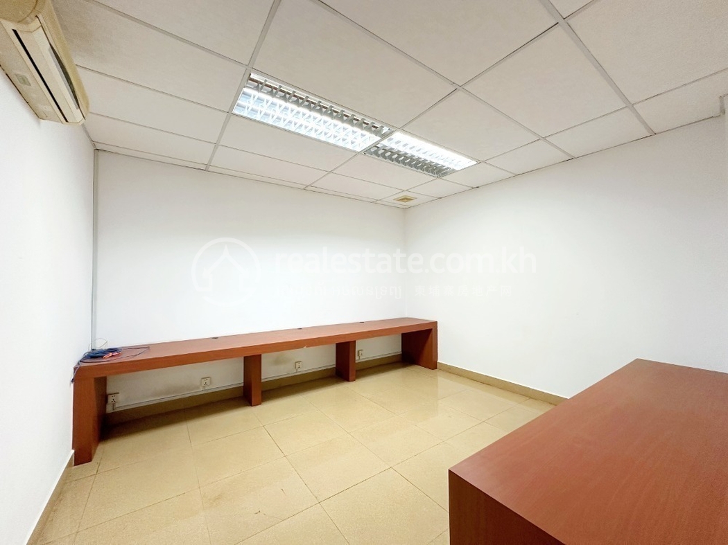 office spaces for rent in daun penh (2).jpeg
