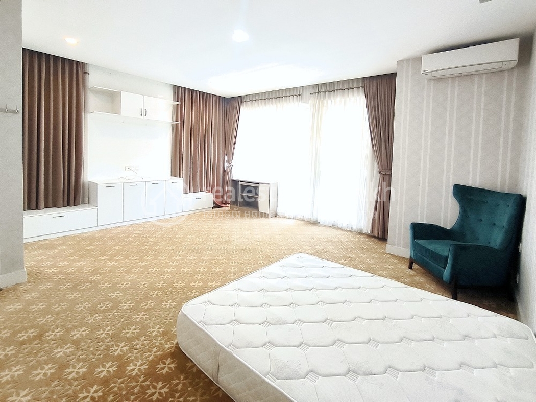 Twin Villa for rent in Borey Peng Huoth Beoung Snor (16).jpeg