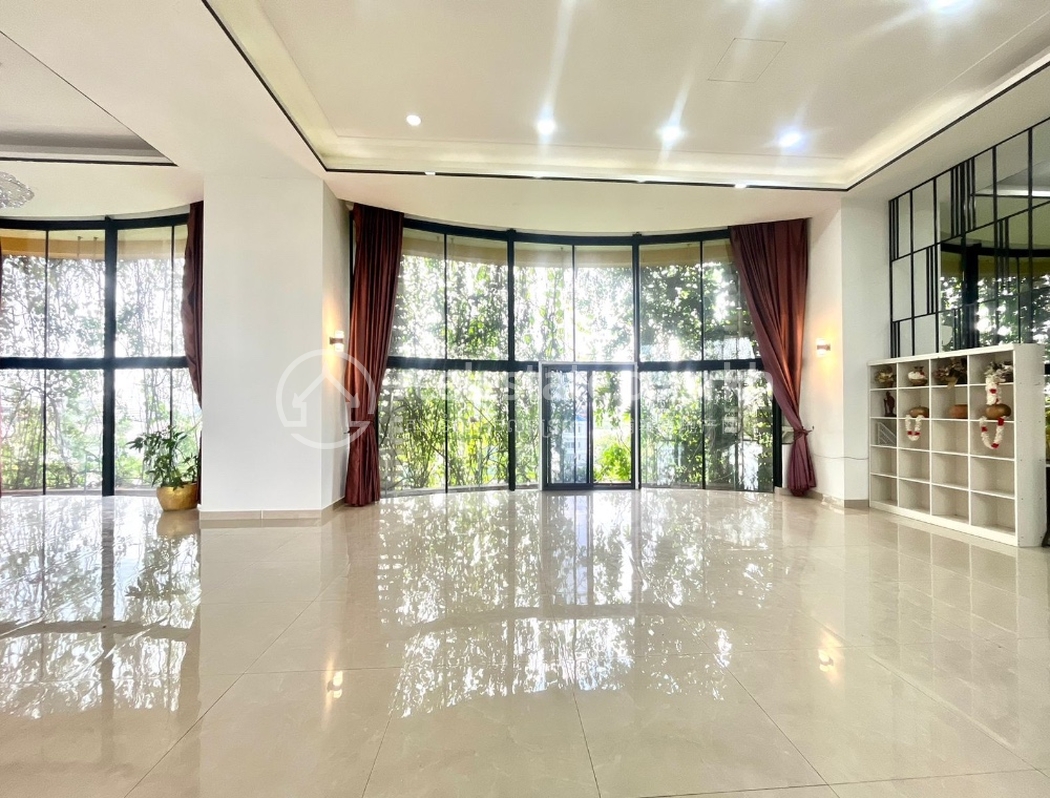 Marble floors 290 square meters.jpeg