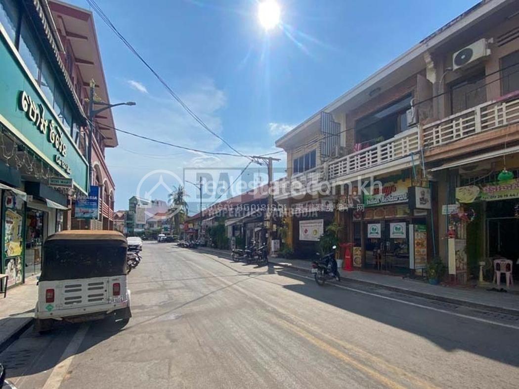 Shophouse in Siem Reap - Svay Dangkum.JPG
