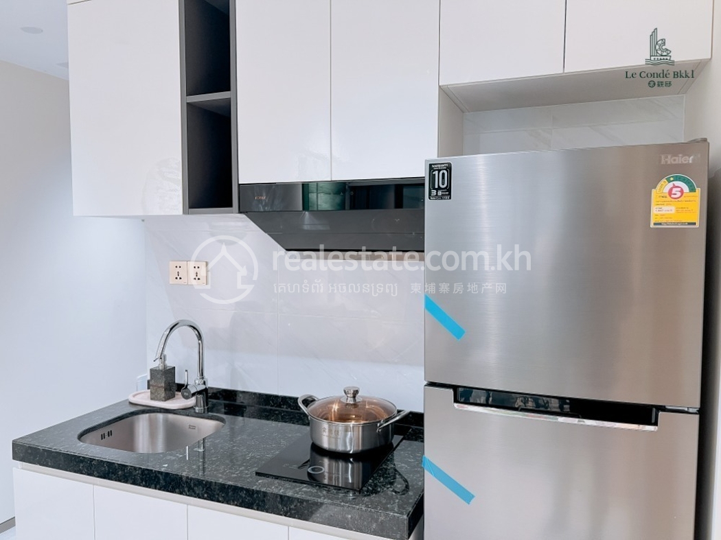 2 BEDROOM Le-Conde-47859239 (10).jpg