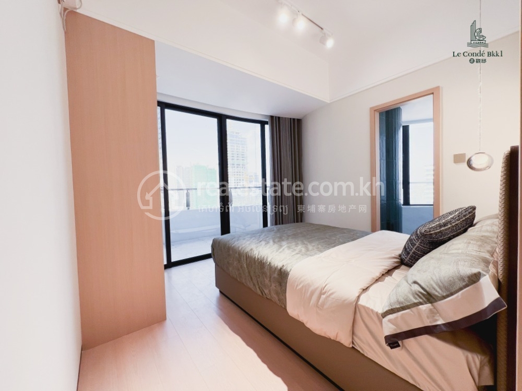 2 BEDROOM Le-Conde-47859239 (5).jpg