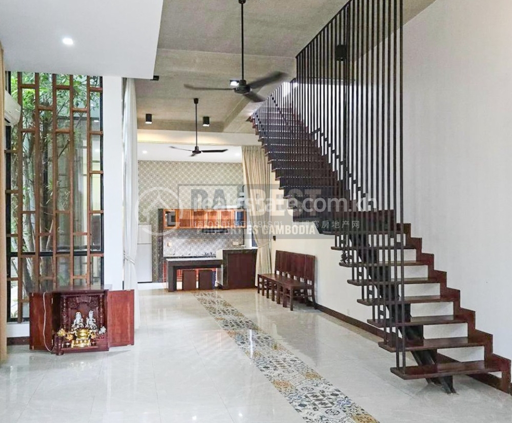 5 Bedroom House For Sale Near Wat Bo In Siem Reap - Cambodia (2).jpg
