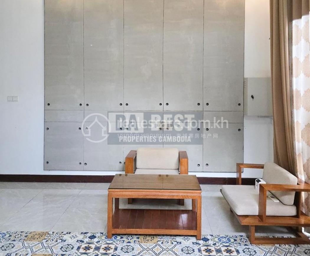 5 Bedroom House For Sale Near Wat Bo In Siem Reap - Cambodia (4).jpg