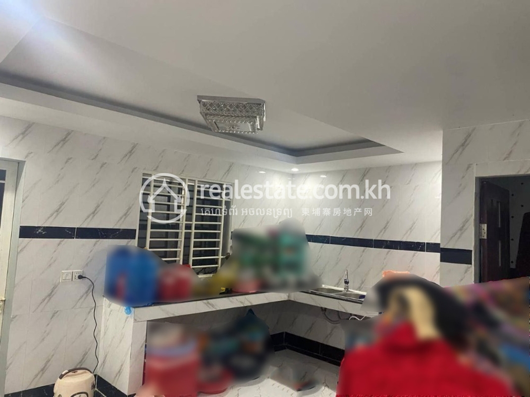 7_Z7hCDMQ copy.jpg