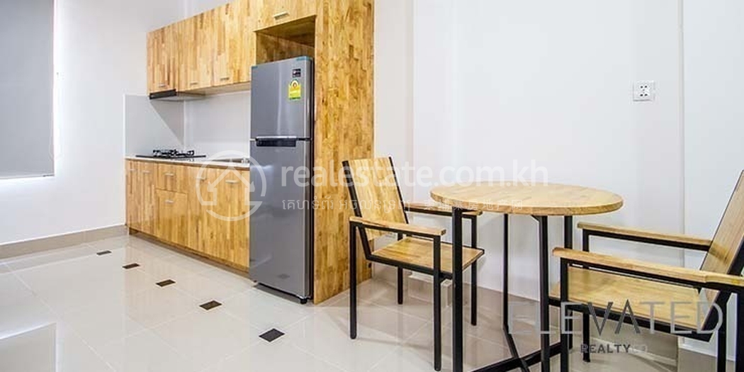 BKK3-1-Bedroom-Apartment-For-Rent-In-Beong-Keng-Kang-III-Dinning-Table-KH5778-Phnom-Penh-Elevated.jpg