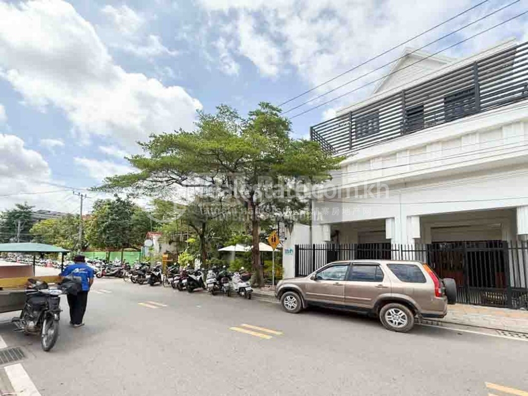 Building For Rent Near Wat Bo In Siem Reap - Cambodia-3.JPG