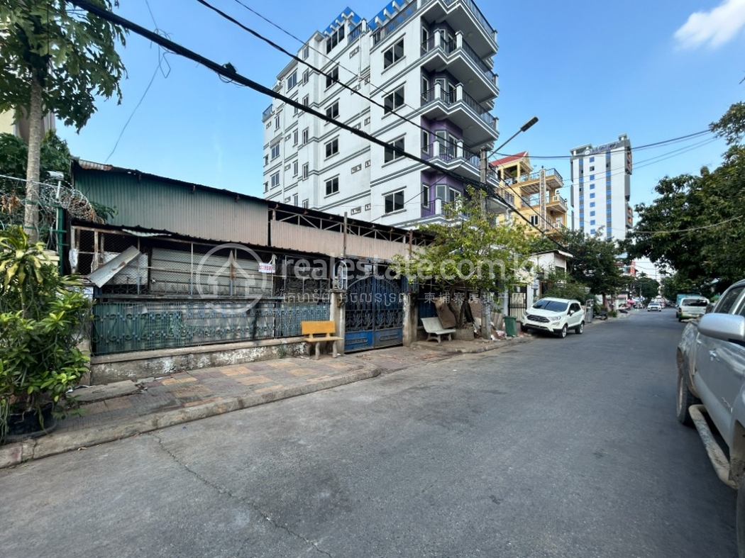 Edited R-6678-478592 IMG_7062 (9).jpg