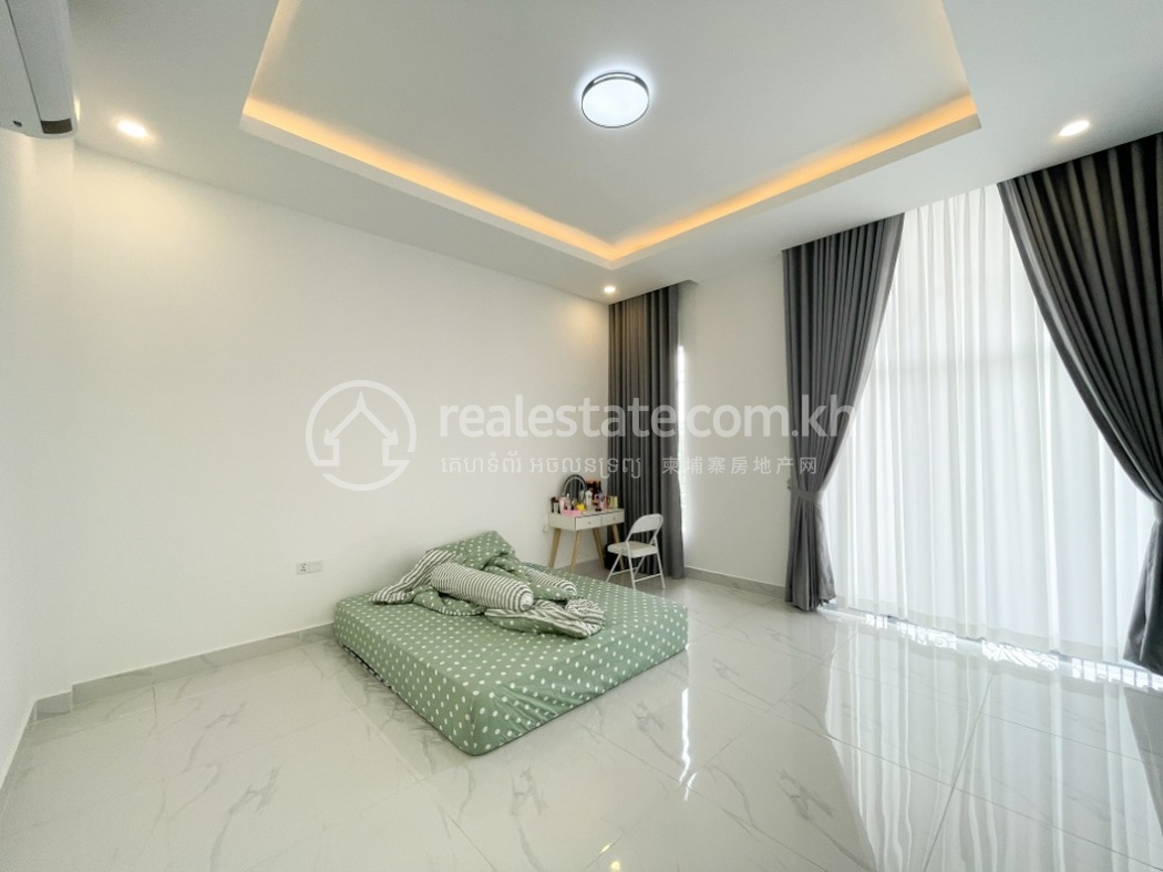 Edited R-7133-IMG_3003 (17).jpg
