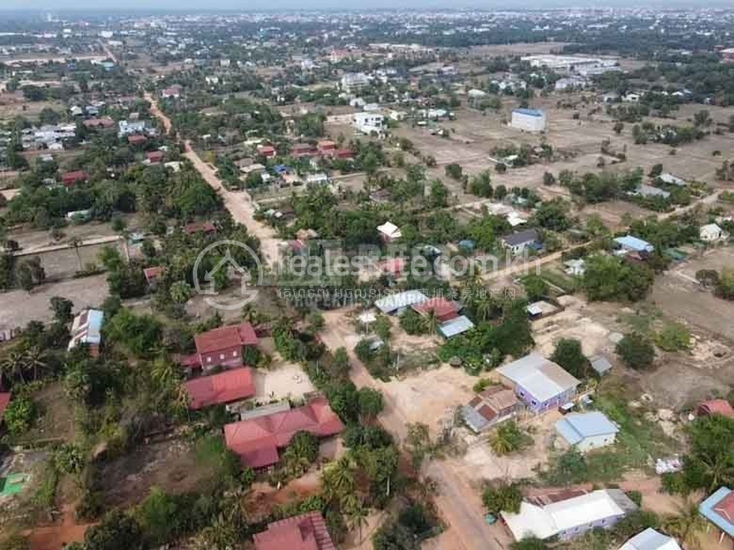 Land For Sale Near Angkor Golf in Siem Reap.JPG