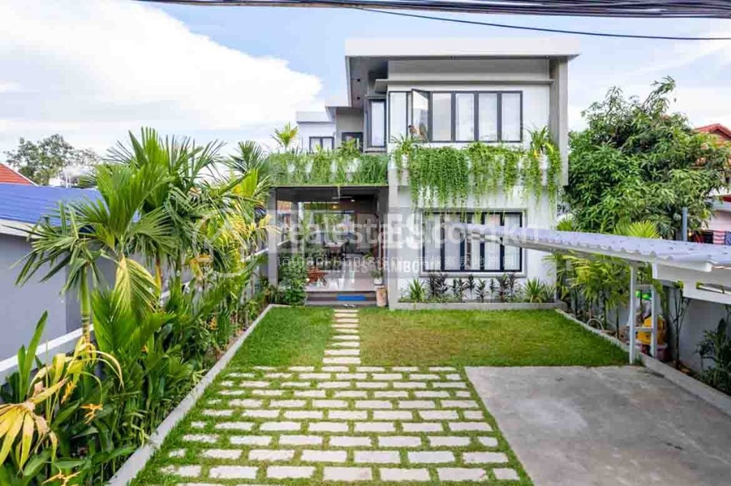 Lush Garden 3 Bedroom House For Rent In Siem Reap - Cambodia-2.jpg
