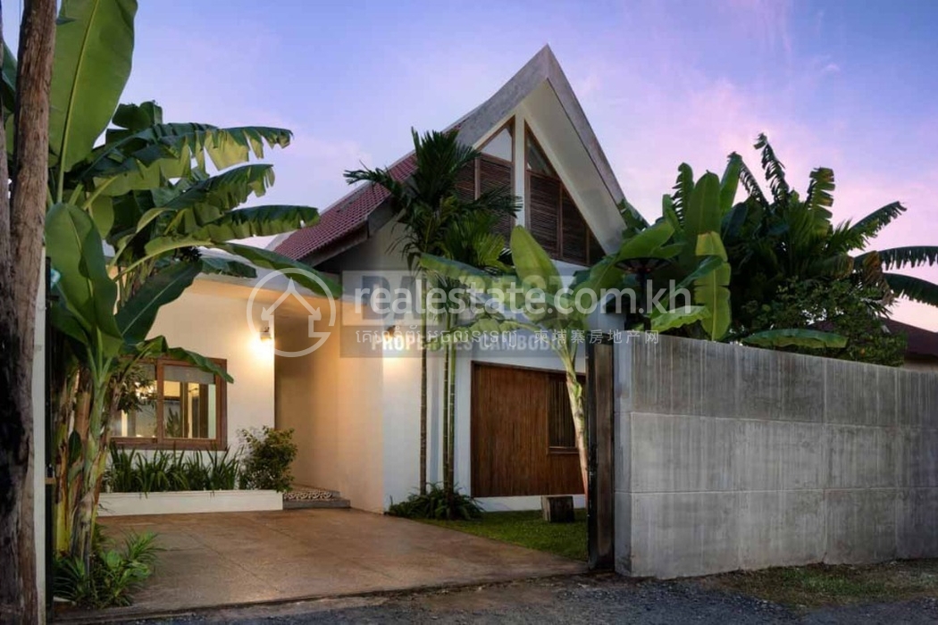 Stylish 3 Bedroom House With Private Pool For Rent In Siem Reap - Cambodia (1).jpg