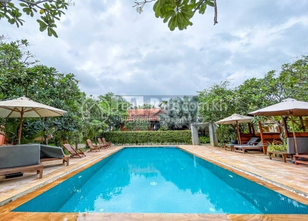 Villa 4Bedroom For Rent In Siem Reap – Pool.jpg