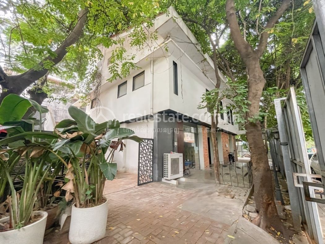 corner_commercial_space_for_rent_in_bkk1_292390174903259137482309.jpg