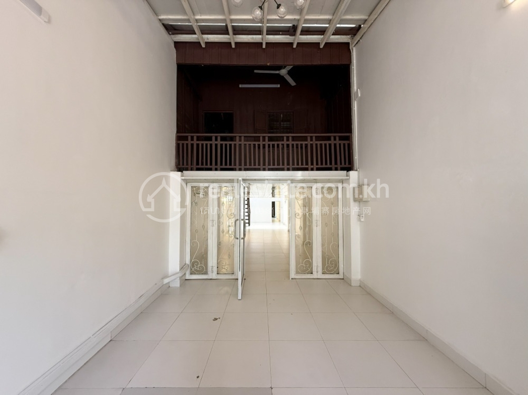 Edited R-7392 IMG_8854 (1).jpg