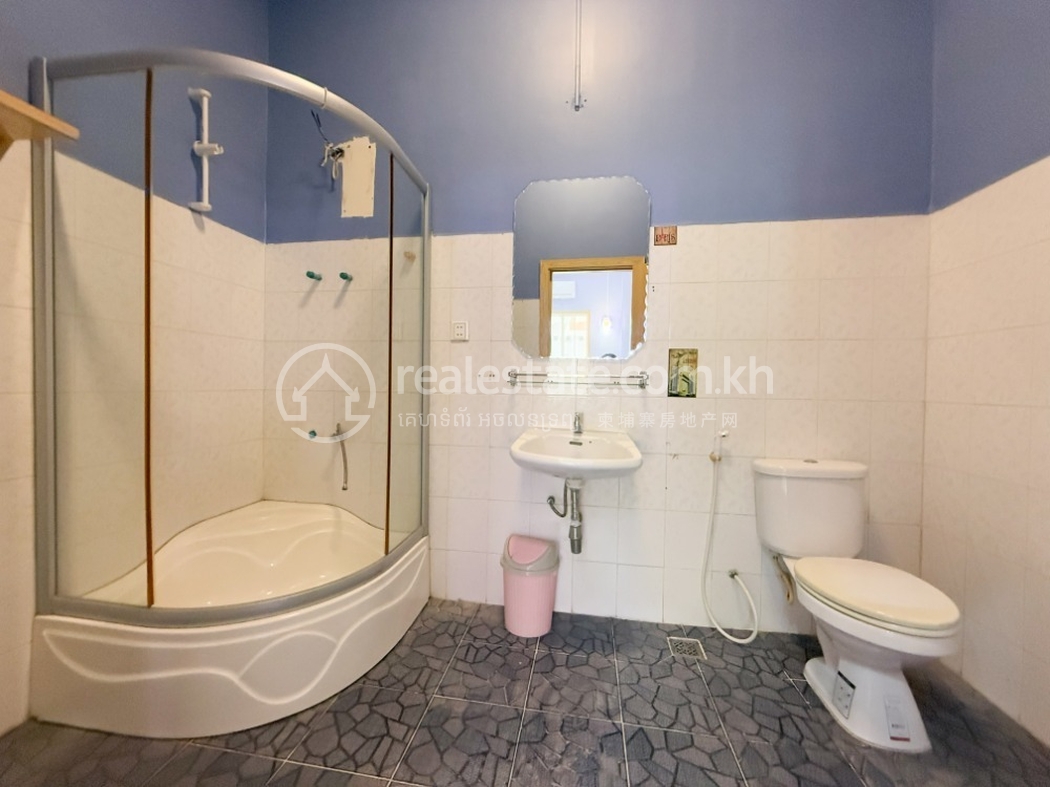 Edited REAKH-6696 IMG_5765 (10).jpg