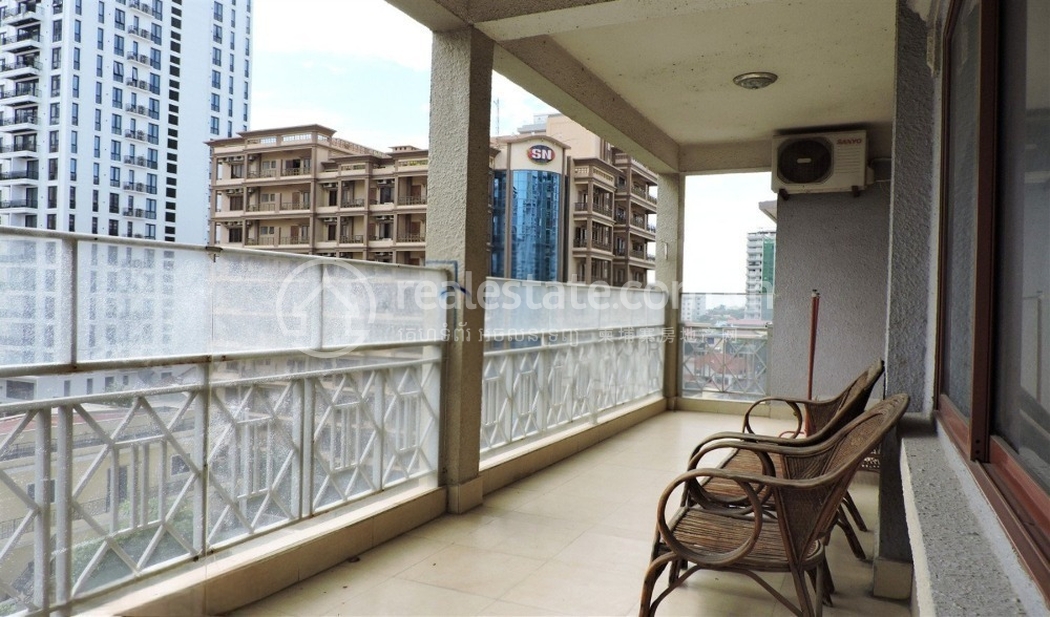 180821_4_bedroom_apartment_for_rent_with_pool_in_bkk1_is_ready_to (14).jpg