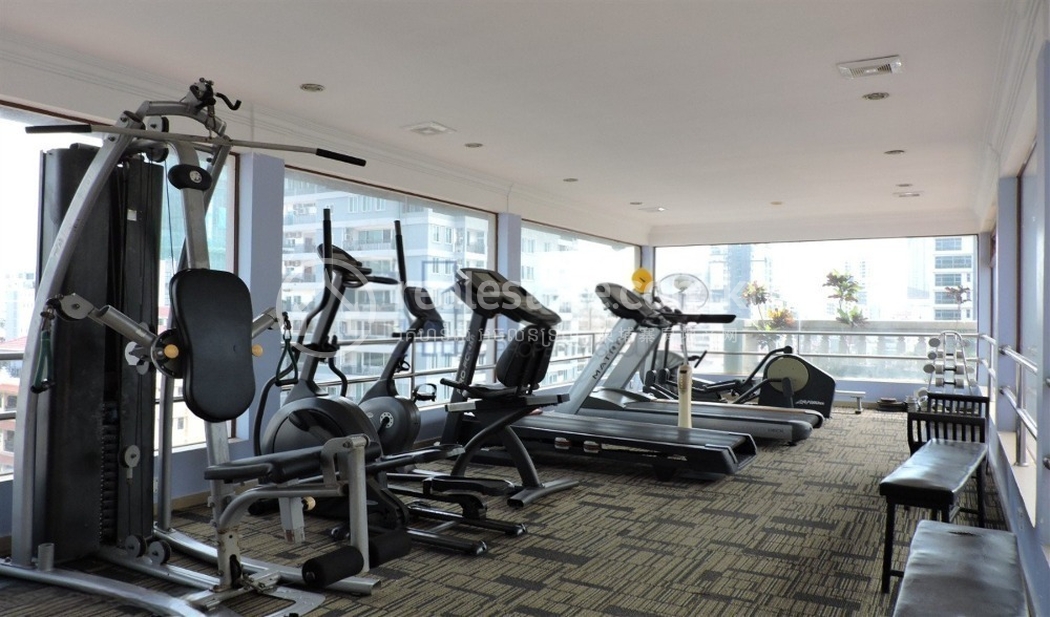 180821_4_bedroom_apartment_for_rent_with_pool_in_bkk1_is_ready_to (15).jpg